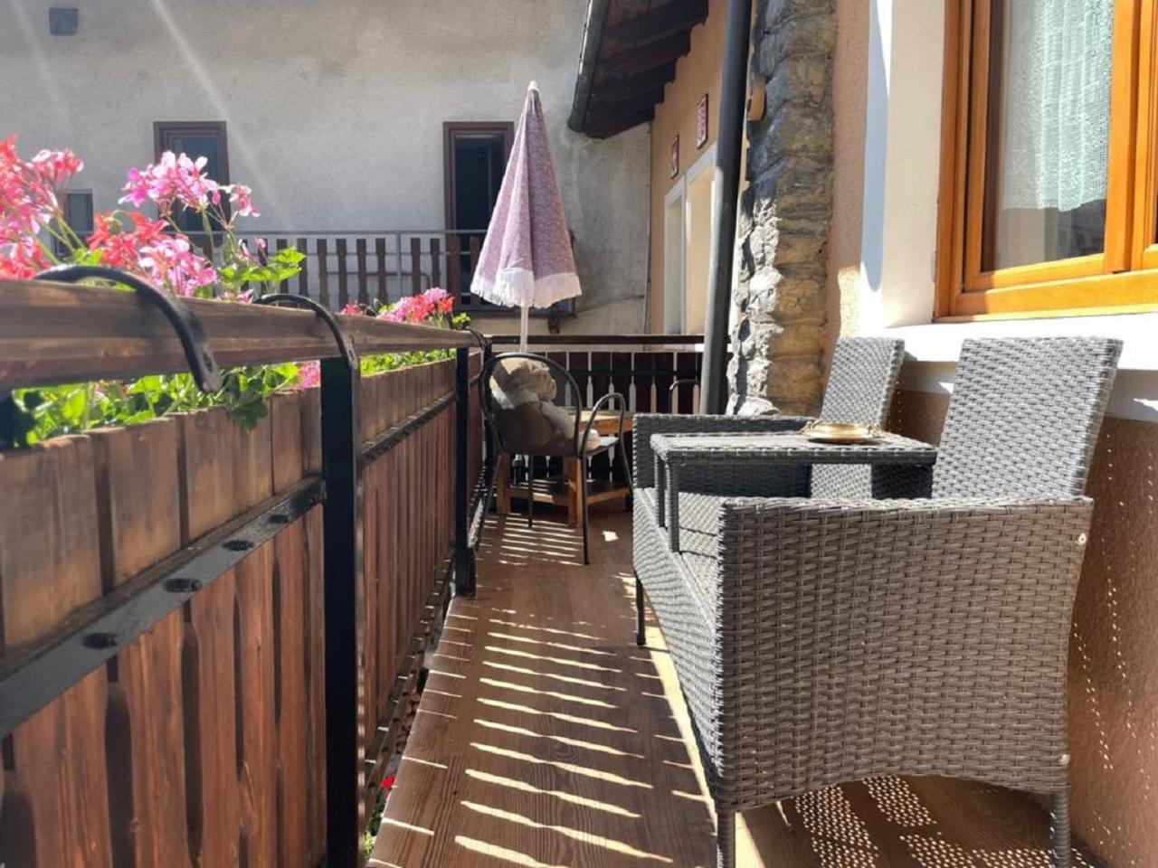 Maison Julie-lungo la via Francigena Étroubles Exterior foto
